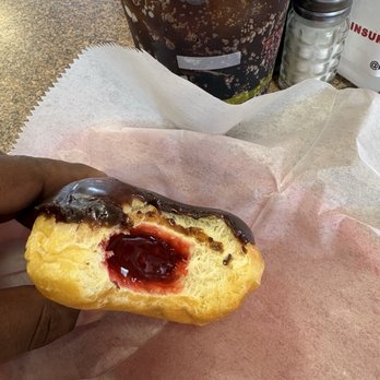 Dandee Donut Factory - State island doughnut - Donuts Near Me - Pompano Beach, Florida Dandee Donut Factory - State island doughnut - Donuts Near Me - Pompano Beach, Florida