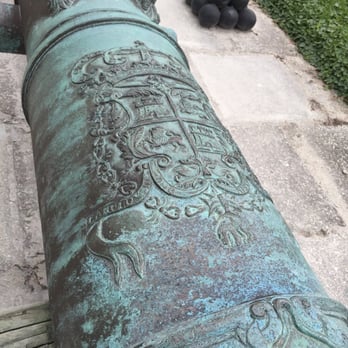 Castillo de San Marcos - Cannon - Landmarks & Historical Buildings Near Me - Saint Augustine, Florida Castillo de San Marcos - Cannon - Landmarks & Historical Buildings Near Me - Saint Augustine, Florida