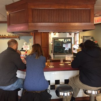 Modern Diner - Annex counter - Diners Near Me - Pawtucket, Rhode Island
