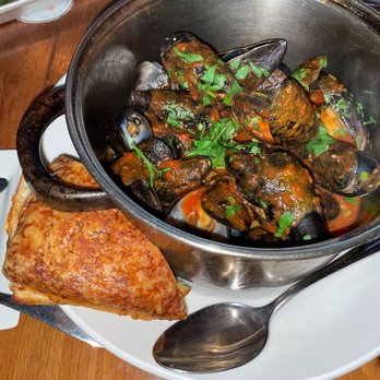 Copper City Bar & Grill - Fra Diavolo pot - Bars Near Me - Ansonia, Connecticut