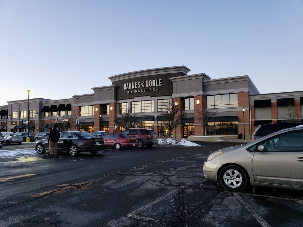 BARNES & NOBLE BOOK SELLERS Updated October 2025 77 Photos & 59