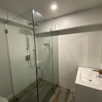 Leons Construction - Subway tile shower - Masonry/Concrete Near Me