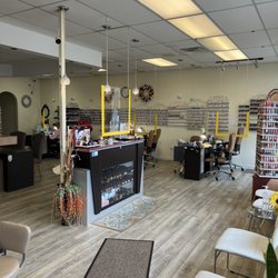 Pearl Nail Salon - Inside