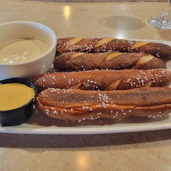 Applebee's Grill + Bar - Pub pretzels - American Near Me - Yuba City, California Applebee's Grill + Bar - Pub pretzels - American Near Me - Yuba City, California