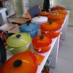 Roca Utilidades - Variedade de panelas Le Creuset, na Roca Utilidades
