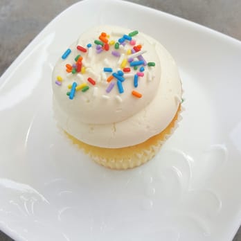 Flour & Sugar Cakery - Cupcakes Near Me - Seven Fields, Pennsylvania
