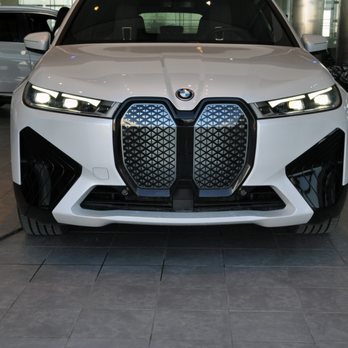 Bill Jacobs BMW - BMW iX at Bill Jacobs BMW - Car Dealers Near Me - Naperville, Illinois