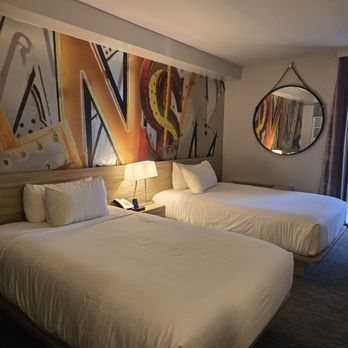 The LINQ - A Caesars Rewards Destination - District 3 - Hotels Near Me - Las Vegas, Nevada The LINQ - A Caesars Rewards Destination - District 3 - Hotels Near Me - Las Vegas, Nevada