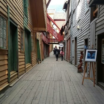 Bryggen - Stroll through the alleyways! - Landmarks & Historical Buildings Near Me - Bergen, 12