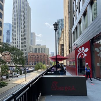 Chick-fil-A - Fast Food Near Me - Chicago, Illinois Chick-fil-A - Fast Food Near Me - Chicago, Illinois