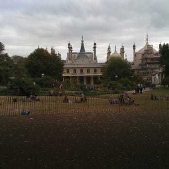 The Royal Pavilion Gardens - Parks Near Me - Brighton, BNH The Royal Pavilion Gardens - Parks Near Me - Brighton, BNH
