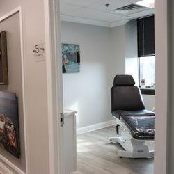 ProMD Health - Our ProMD Timonium treatment room is clean, comfortable, and designed to give you a calm, relaxing experience every visit.
