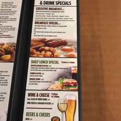 Ric's Lounge and Grill