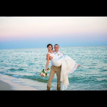 Your Dream Beach Wedding - Wedding Planning Near Me - Gulf Shores, Alabama Your Dream Beach Wedding - Wedding Planning Near Me - Gulf Shores, Alabama