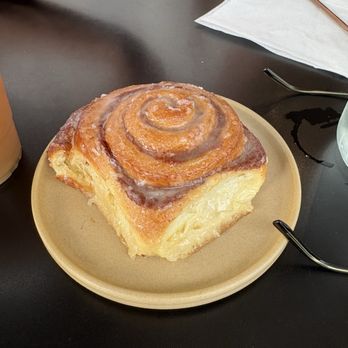 Folk - Cinnamon roll - Cafes Near Me - Detroit, Michigan