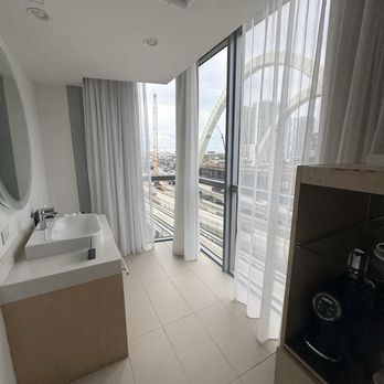 The Grayson Hotel - King bedroom - Hotels Near Me - Miami, Florida