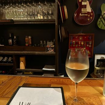 Willmore Wine Bar - Wine Bars Near Me - Long Beach, California