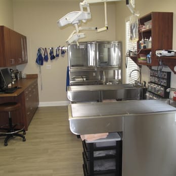 PineHills Veterinary Hospital - Veterinarians Near Me - West End, North Carolina PineHills Veterinary Hospital - Veterinarians Near Me - West End, North Carolina