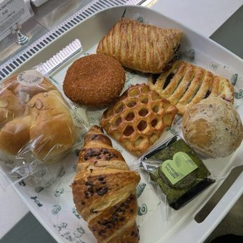 Tous les Jours - Pastries - Patisserie/Cake Shop Near Me - Vancouver, Washington