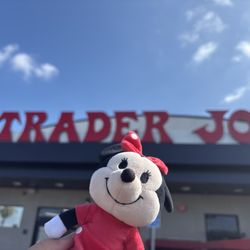 Trader Joe's - Minnie's 1st visit to TJ