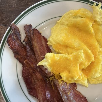 Poodle Dog - Bacon and Eggs - Breakfast & Brunch Near Me - Fife, Washington
