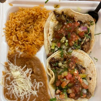 Taqueria Mi Mezcal - Taco plate pollo asada and carne (I put extra salsa on tacos) - Latin American Near Me - Fairfield, California Taqueria Mi Mezcal - Taco plate pollo asada and carne (I put extra salsa on tacos) - Latin American Near Me - Fairfield, California