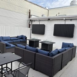 Bob Cantu's Pizza and Sports Bar