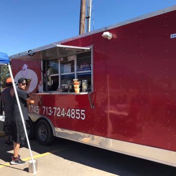 Carnitas Huandacareo - a man standing in front of a food truck - Food Trucks Near Me - Houston, Texas Carnitas Huandacareo - a man standing in front of a food truck - Food Trucks Near Me - Houston, Texas