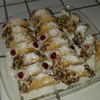 Cannoli by Vita - Desserts Near Me