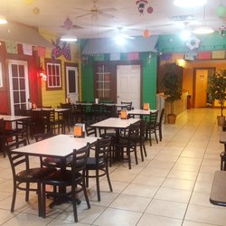 Taqueria Roly's - Totally adorable dining area.