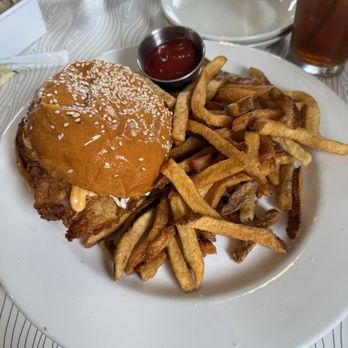The Union Restaurant - Crispy Grouper Sandwich - New American Near Me - Milton, Georgia