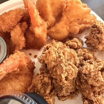 Snoopy's Pier - Fish and shrimp combo - Seafood Near Me - Corpus Christi, Texas Snoopy's Pier - Fish and shrimp combo - Seafood Near Me - Corpus Christi, Texas