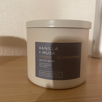 Bath & Body Works - One of the best White Barn candles ever created. - Cosmetics & Beauty Supply Near Me - West Hills, California Bath & Body Works - One of the best White Barn candles ever created. - Cosmetics & Beauty Supply Near Me - West Hills, California