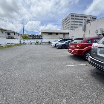 Conversations - Free parking lot to the side of cafe - Cafes Near Me - Honolulu, Hawaii Conversations - Free parking lot to the side of cafe - Cafes Near Me - Honolulu, Hawaii