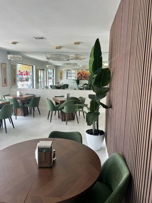 Chez Le Bebe by null