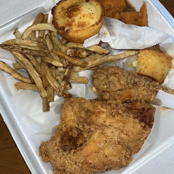 Lillie's Restaurant - Fried chicken w candid yams, cornbread, and fries - Southern Near Me - Clinton, Mississippi Lillie's Restaurant - Fried chicken w candid yams, cornbread, and fries - Southern Near Me - Clinton, Mississippi