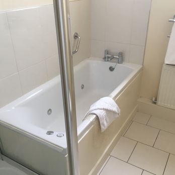 Castle Hotel & Leisure Centre - Whirlpool tub - Hotels Near Me - Macroom, Colorado