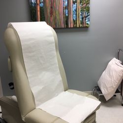 Medstar Orthopaedic & Spine Center Georgetown - Exam room.