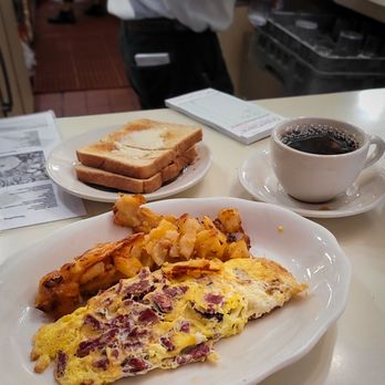Joe Jr. - Pastrami omelette - Diners Near Me - New York, New York