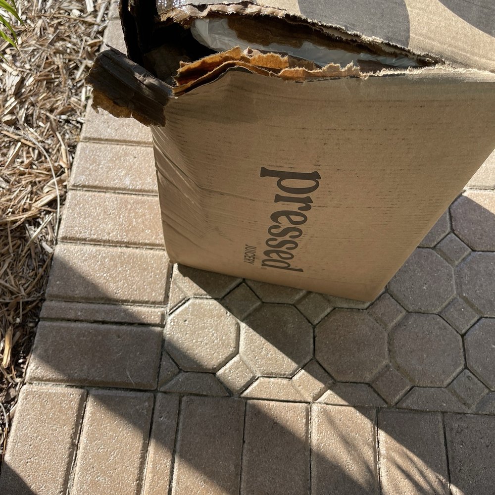 Pressed Juicery - How box arrived - Juice Bars & Smoothies Near Me - Los Angeles, California Pressed Juicery - How box arrived - Juice Bars & Smoothies Near Me - Los Angeles, California