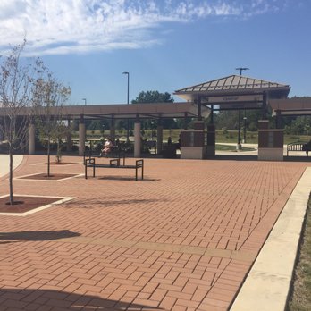 Amtrak - Exterior/busses - Train Stations Near Me - Alton, Illinois Amtrak - Exterior/busses - Train Stations Near Me - Alton, Illinois