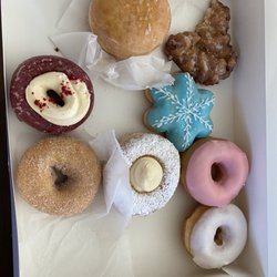 Jun Donuts - Mixture of donuts