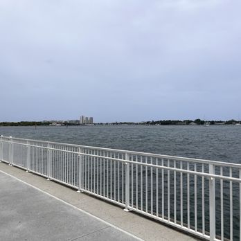 Manatee Lagoon - Aquariums Near Me - West Palm Beach, Florida Manatee Lagoon - Aquariums Near Me - West Palm Beach, Florida