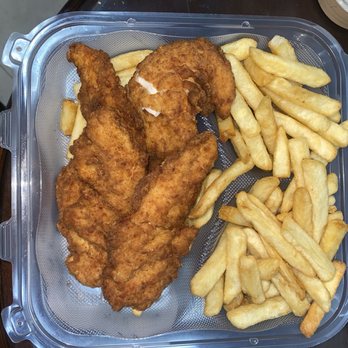 Goodmans Deli & Restaurant - Properly cooked chicken tenders - Delis Near Me - Berkeley Heights, New Jersey