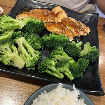Edo Japan - Chicken teriyaki - a la carte - Sushi Bars Near Me - Pearland, Texas
