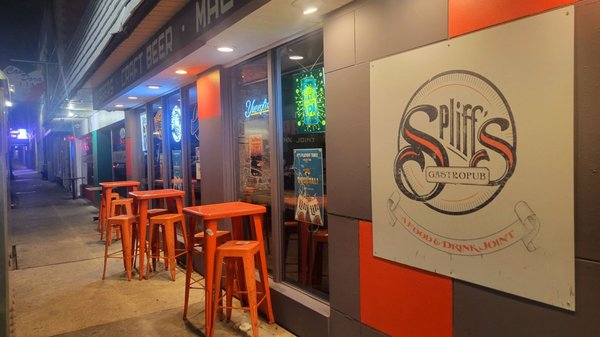 Spliffs Gastropub by null