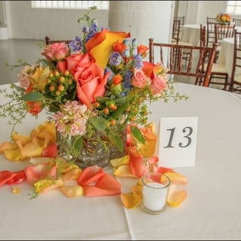 Room 1520 - Setting up flowers for our reception - Venues & Event Spaces Near Me - Chicago, Illinois