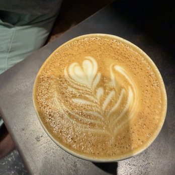 Dalston Coffee - Flat white - Cafeteria Near Me - Barcelona, B Dalston Coffee - Flat white - Cafeteria Near Me - Barcelona, B