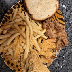 3 Way Combo, 3 fish, 3 shrimp, 3 wings, seasoned fries