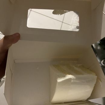 Ari Bakery Cafe - White Cake Slice - Bakeries Near Me - Davie, Florida